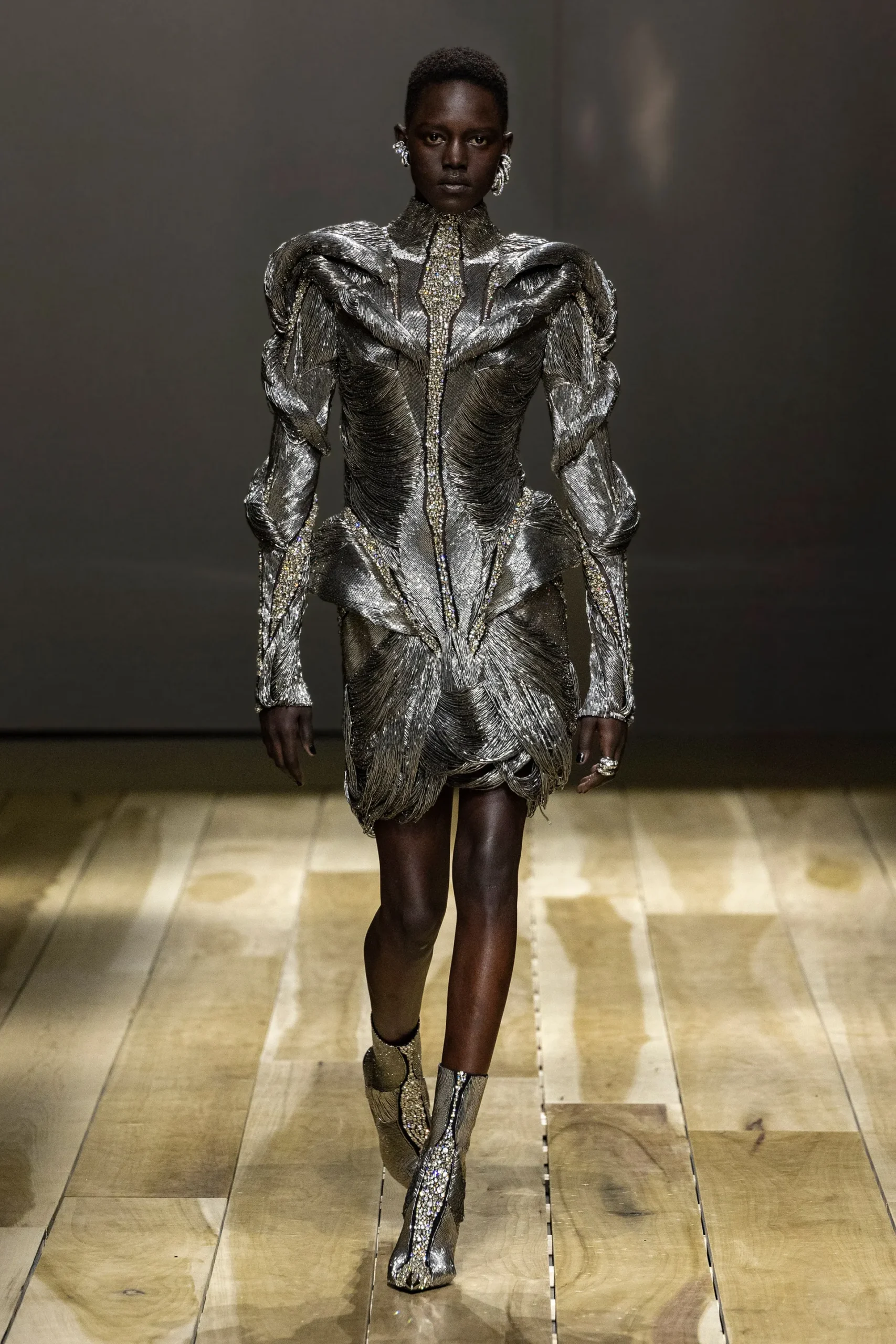 00039-alexander-mcqueen-fall-2023-ready-to-wear-credit-brand
