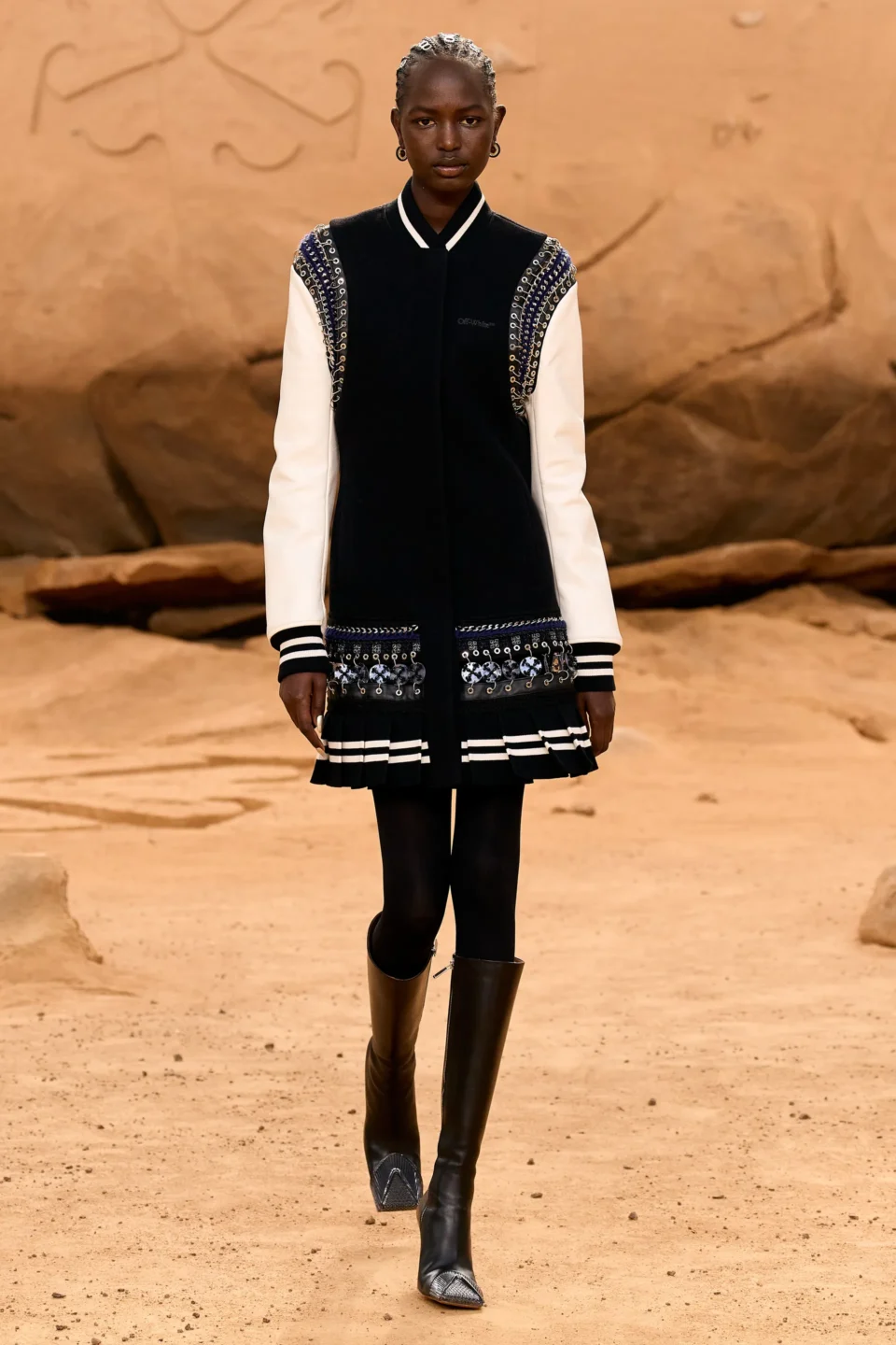 00039-off-white-fall-2023-ready-to-wear-credit-gorunway