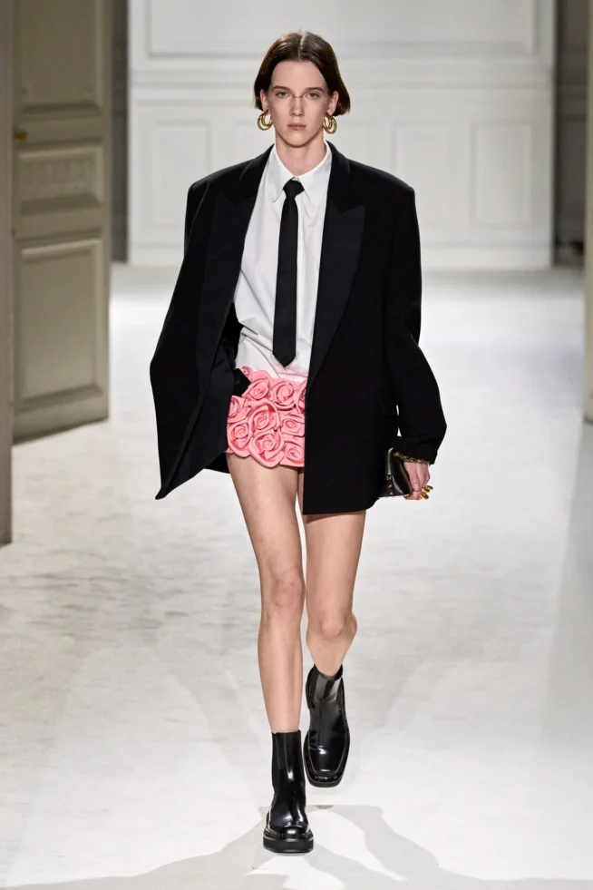 00039-valentino-fall-2023-ready-to-wear-credit-gorunway