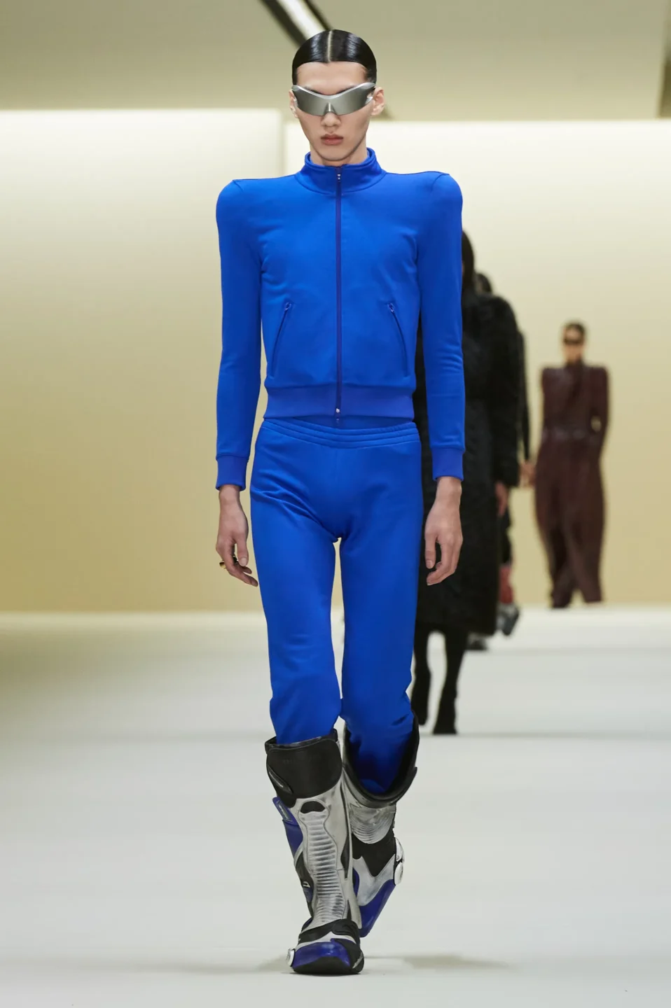 00040-balenciaga-fall-2023-ready-to-wear-credit-gorunway