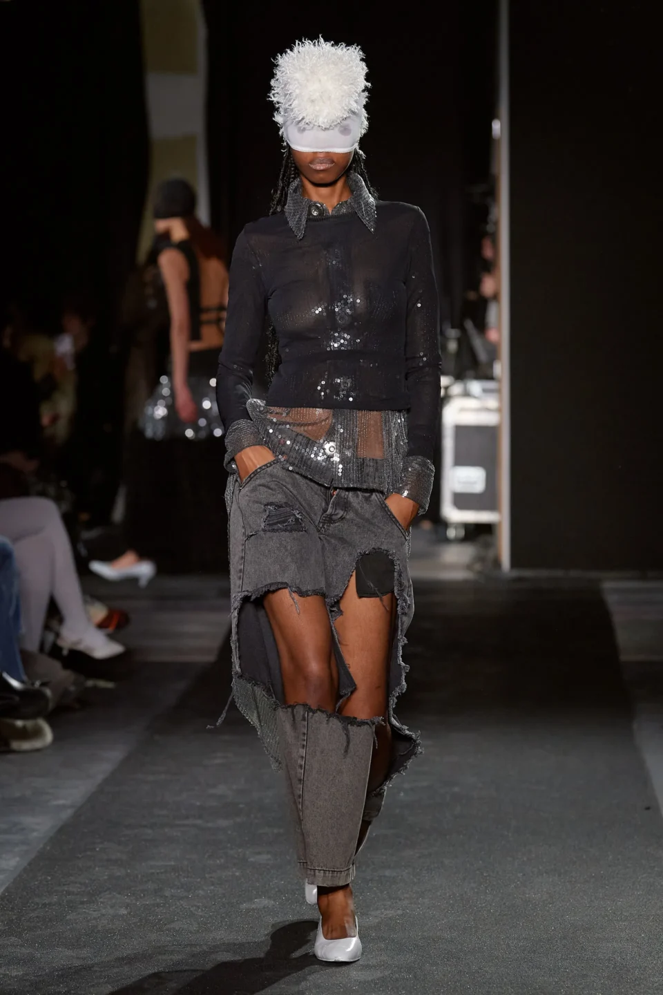 00040-vaquera-fall-2023-ready-to-wear-credit-gorunway