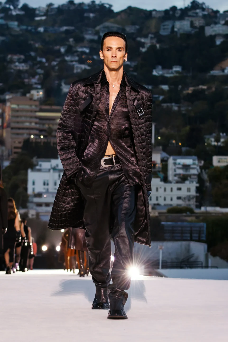 00040-versace-fall-2023-ready-to-wear-tokyo-credit-brand
