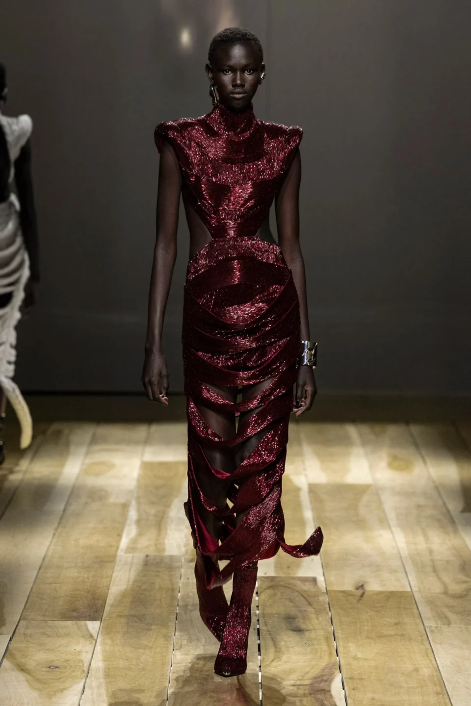 00041-alexander-mcqueen-fall-2023-ready-to-wear-credit-brand
