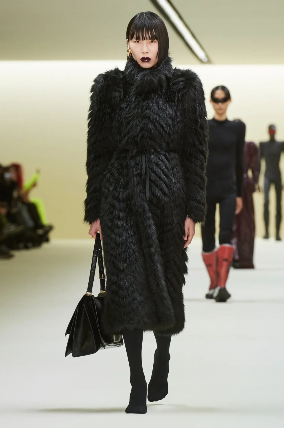 00041-balenciaga-fall-2023-ready-to-wear-credit-gorunway