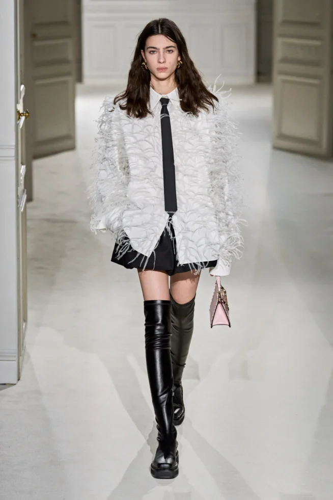 00041-valentino-fall-2023-ready-to-wear-credit-gorunway