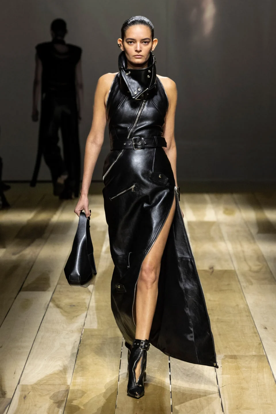 00042-alexander-mcqueen-fall-2023-ready-to-wear-credit-brand