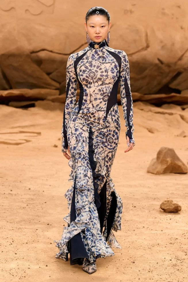 00043-off-white-fall-2023-ready-to-wear-credit-gorunway