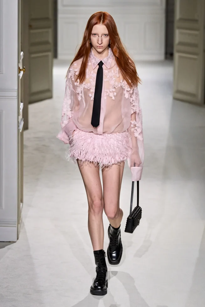 00043-valentino-fall-2023-ready-to-wear-credit-gorunway