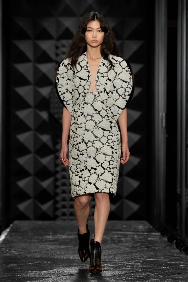 00044-louis-vuitton-fall-2023-ready-to-wear-credit-gorunway