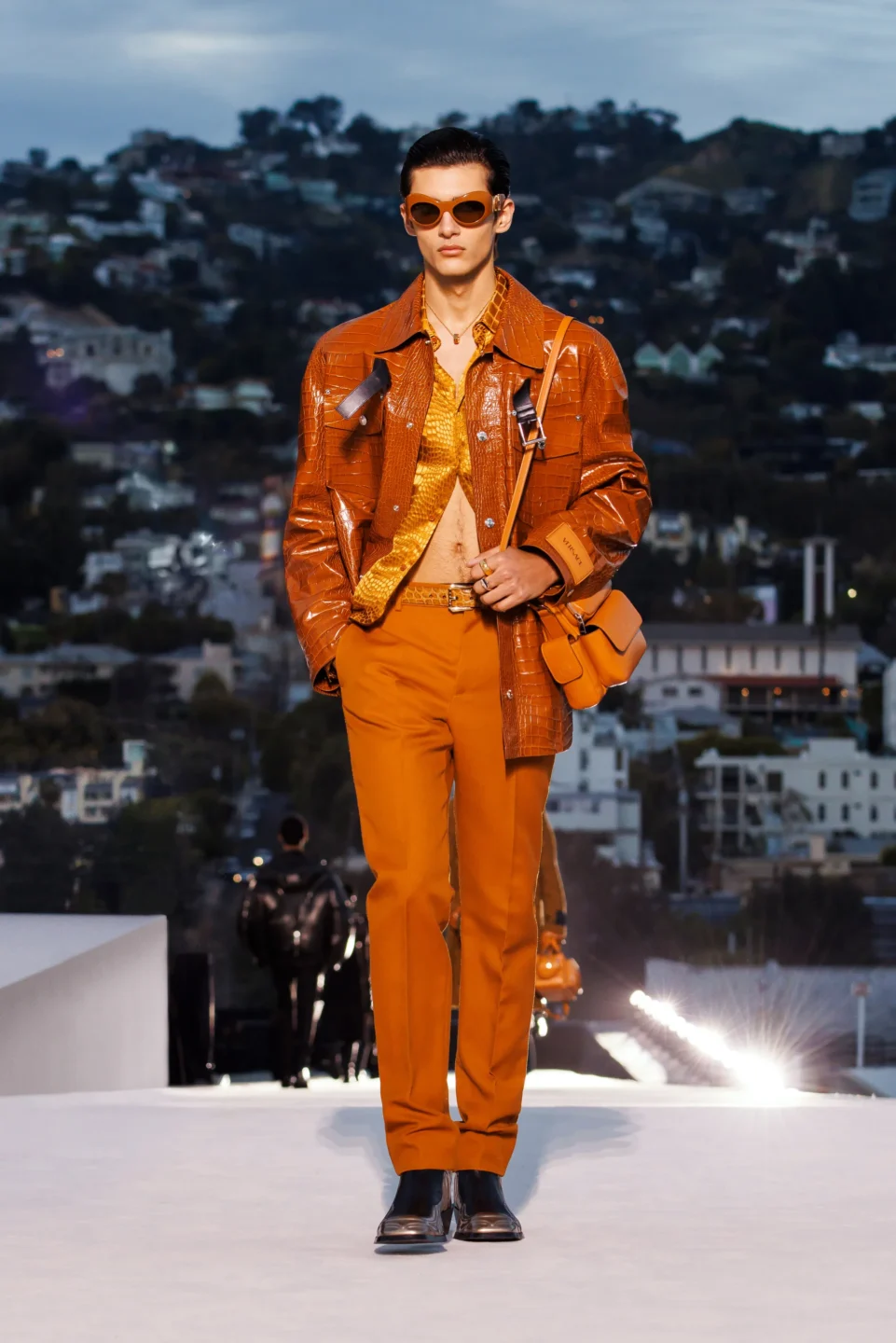 00044-versace-fall-2023-ready-to-wear-tokyo-credit-brand