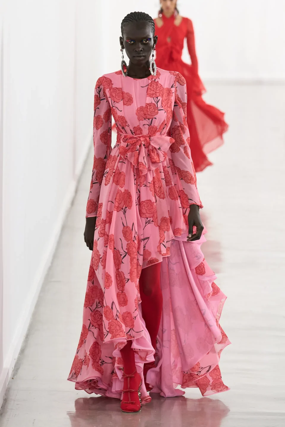 00045-giambattista-valli-fall-2023-ready-to-wear-credit-gorunway