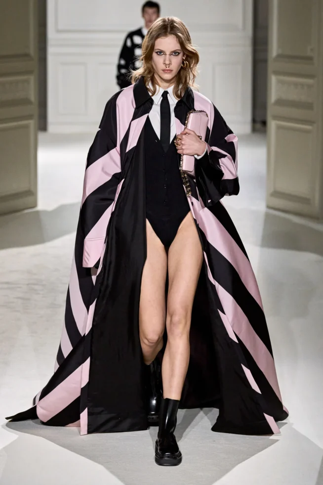 00045-valentino-fall-2023-ready-to-wear-credit-gorunway
