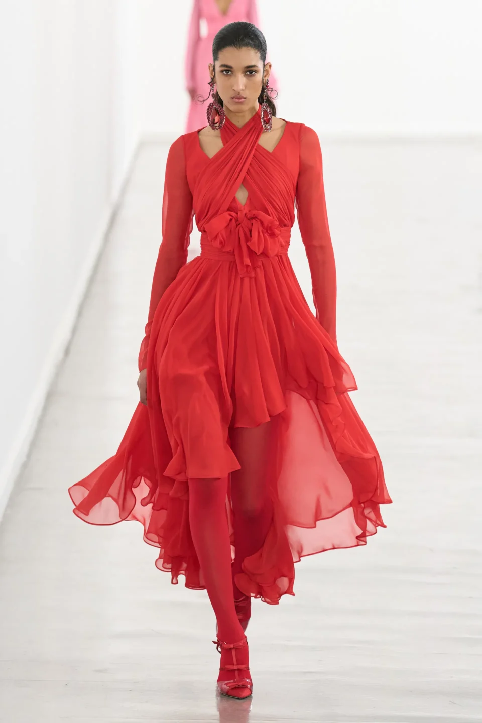 00046-giambattista-valli-fall-2023-ready-to-wear-credit-gorunway