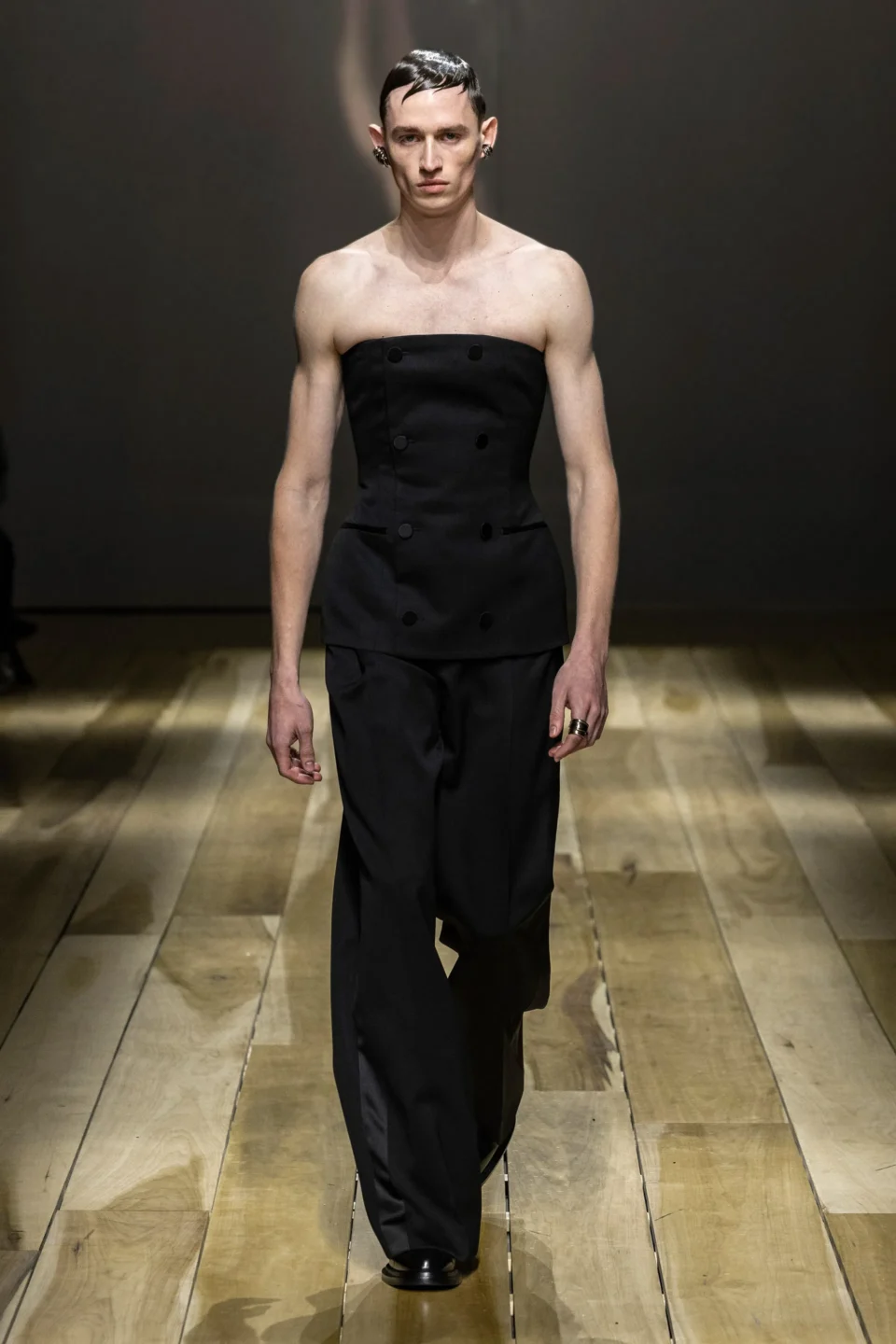 00047-alexander-mcqueen-fall-2023-ready-to-wear-credit-brand