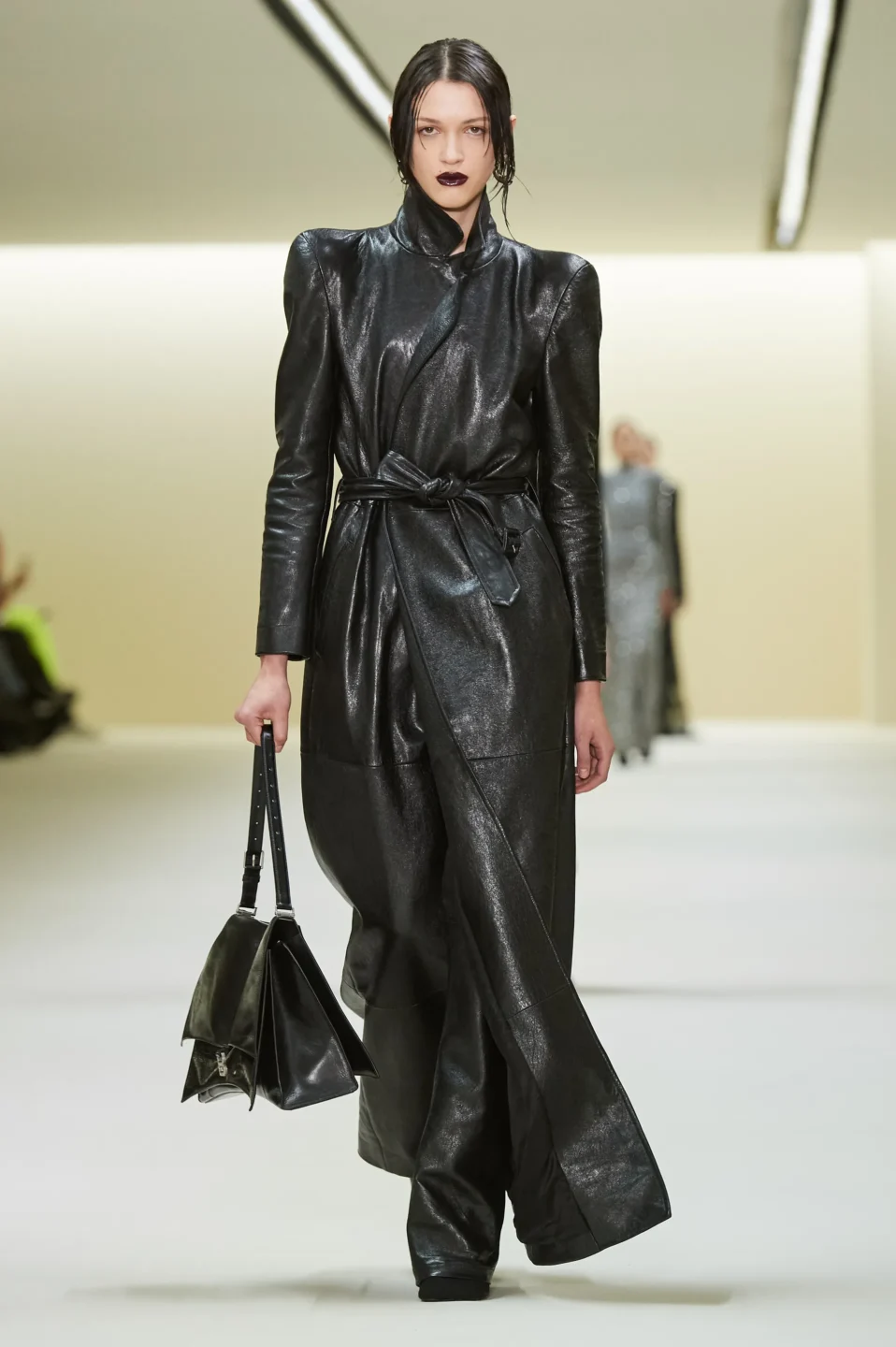 00047-balenciaga-fall-2023-ready-to-wear-credit-gorunway