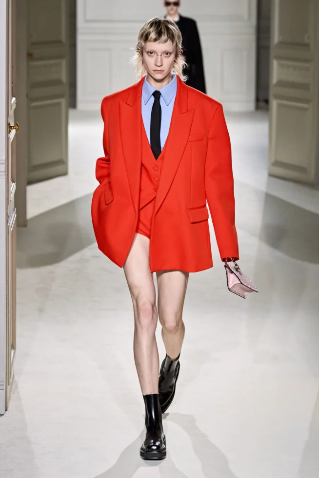 00047-valentino-fall-2023-ready-to-wear-credit-gorunway