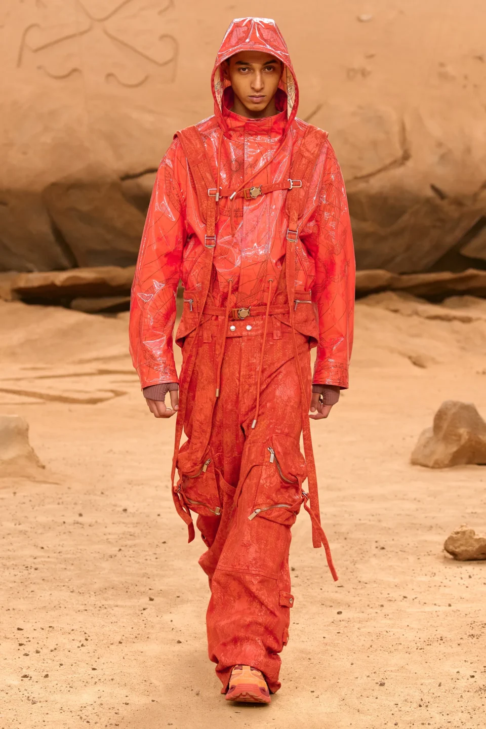 00049-off-white-fall-2023-ready-to-wear-credit-gorunway