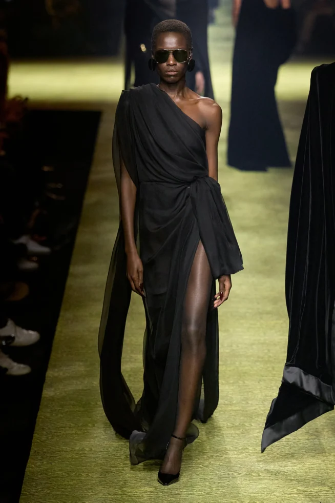 00049-saint-laurent-fall-2023-ready-to-wear-credit-gorunway