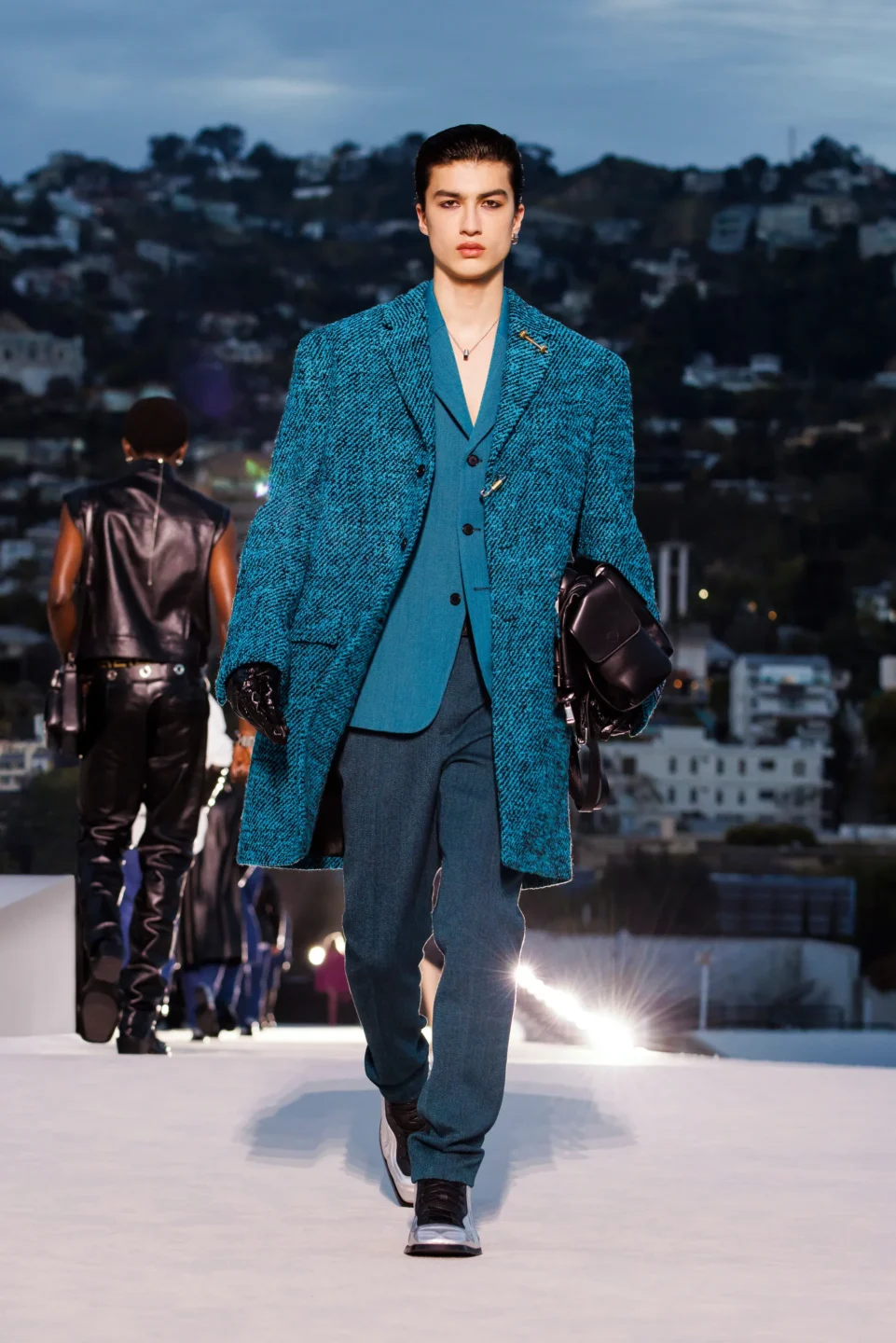 00050-versace-fall-2023-ready-to-wear-tokyo-credit-brand