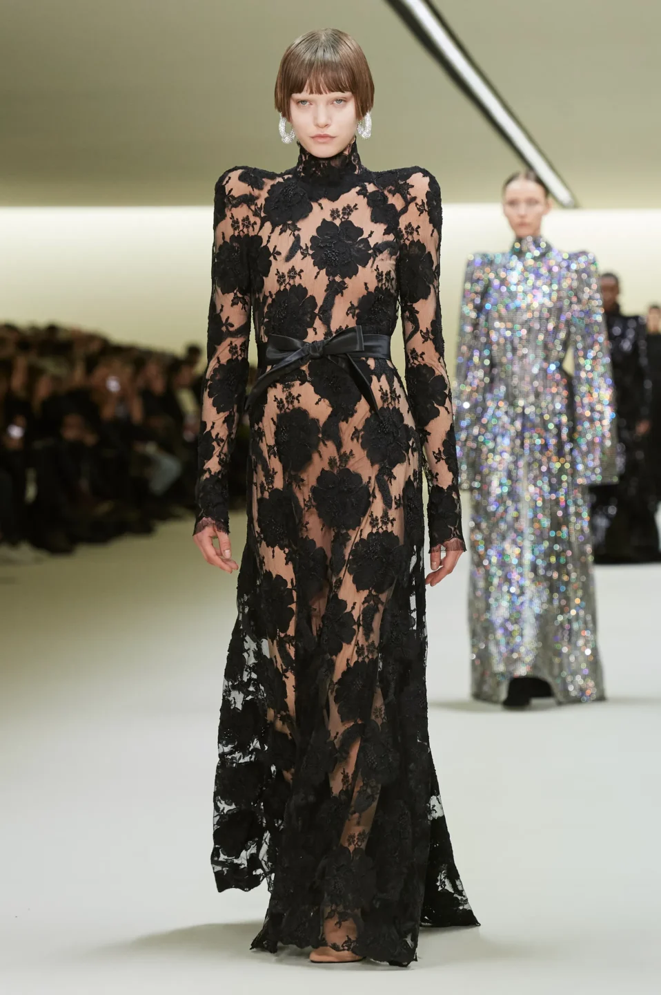 00051-balenciaga-fall-2023-ready-to-wear-credit-gorunway