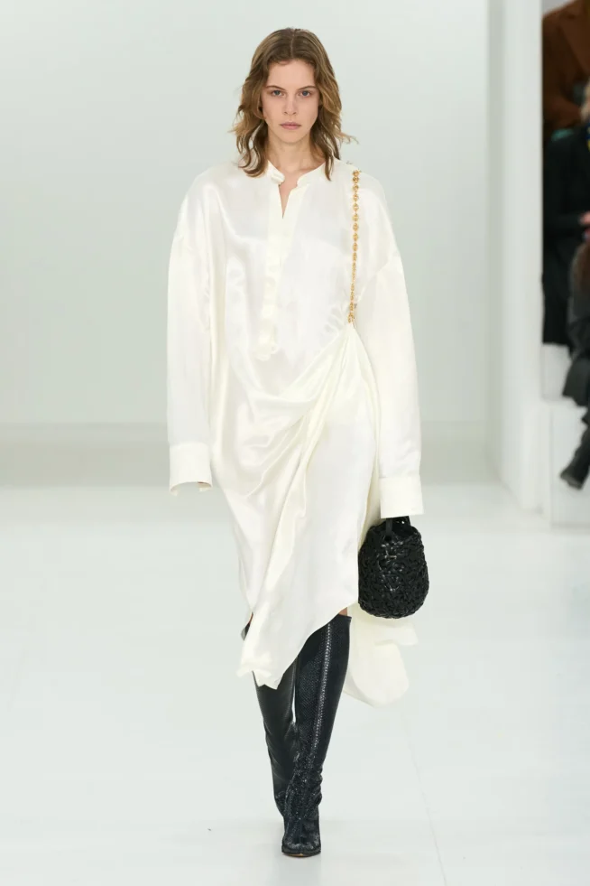 00051-loewe-fall-2023-ready-to-wear-credit-gorunway