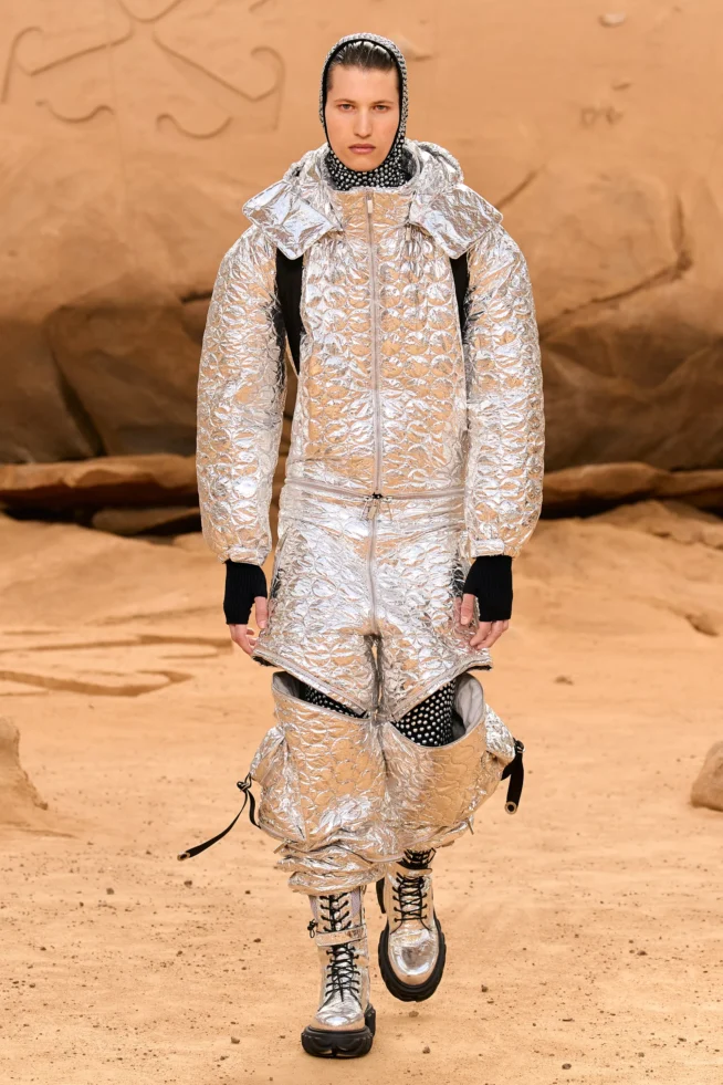 00051-off-white-fall-2023-ready-to-wear-credit-gorunway