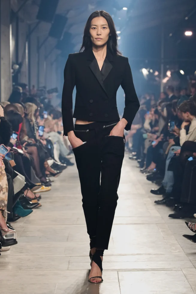00052-isabel-marant-fall-2023-ready-to-wear-credit-gorunway
