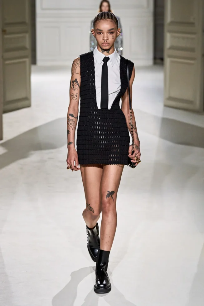 00052-valentino-fall-2023-ready-to-wear-credit-gorunway