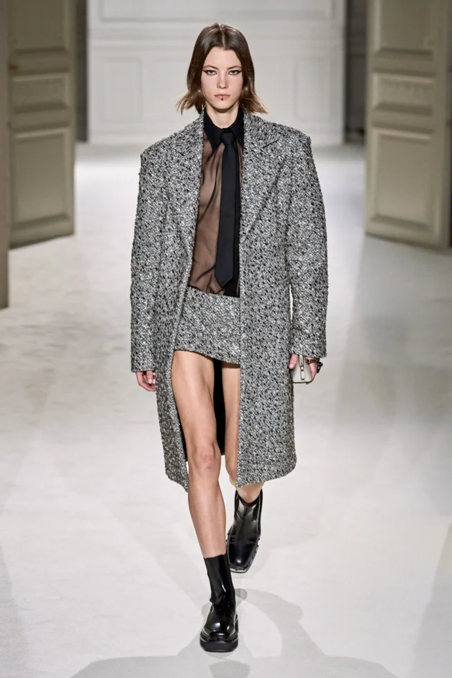 00053-valentino-fall-2023-ready-to-wear-credit-gorunway