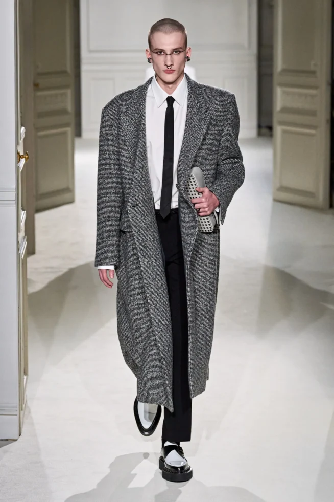 00055-valentino-fall-2023-ready-to-wear-credit-gorunway