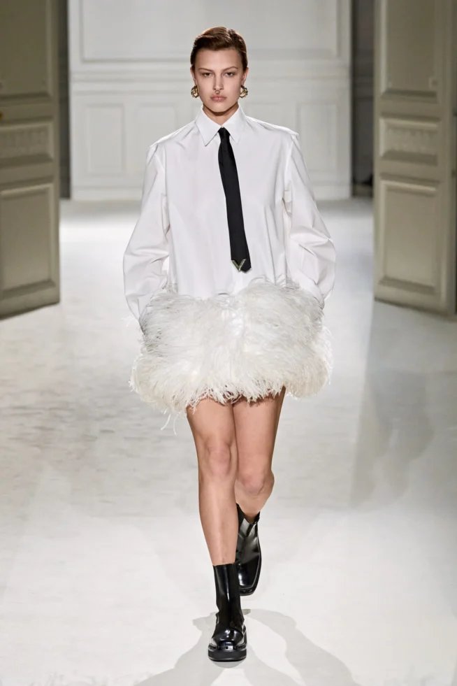 00056-valentino-fall-2023-ready-to-wear-credit-gorunway