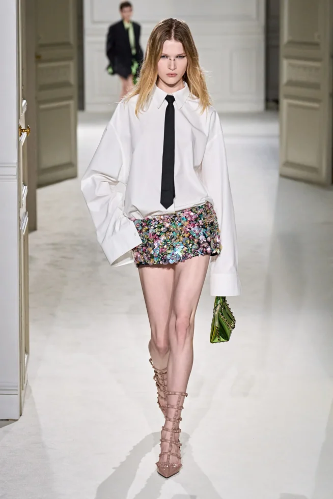00059-valentino-fall-2023-ready-to-wear-credit-gorunway