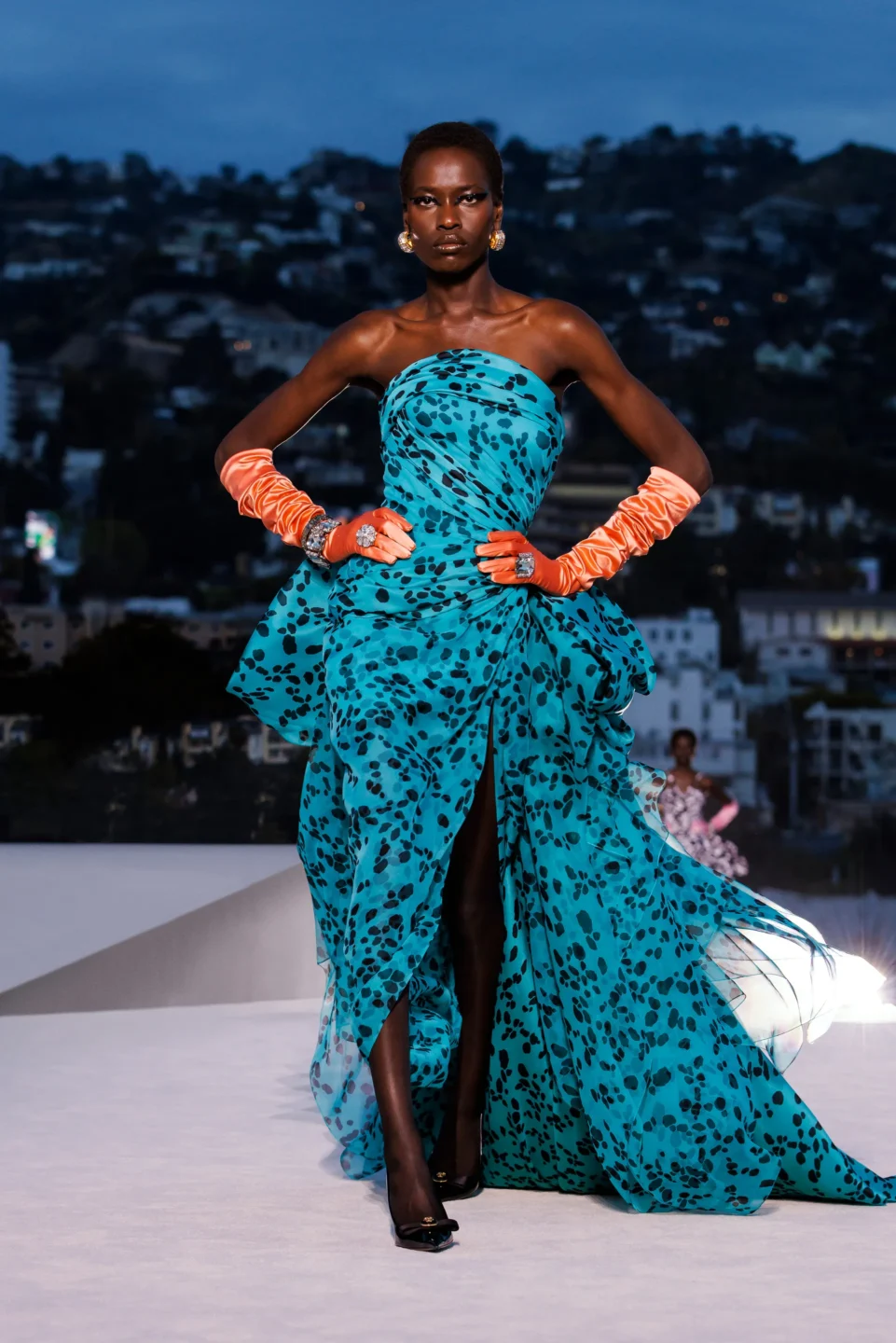 00062-versace-fall-2023-ready-to-wear-tokyo-credit-brand