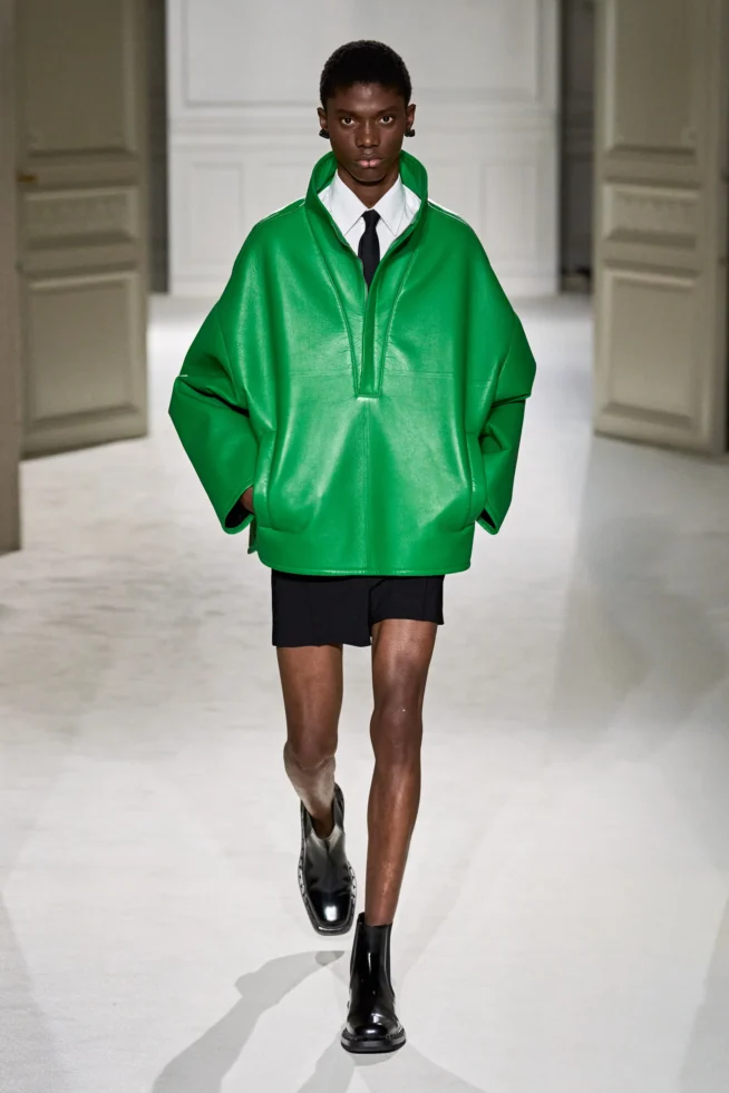 00063-valentino-fall-2023-ready-to-wear-credit-gorunway