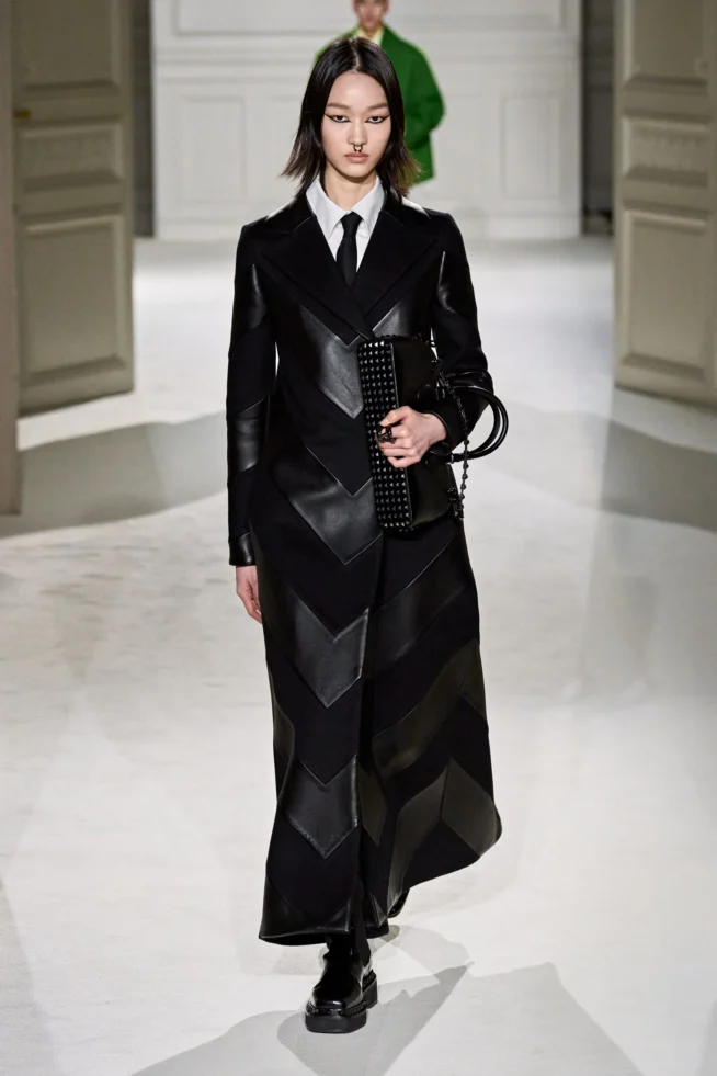 00064-valentino-fall-2023-ready-to-wear-credit-gorunway