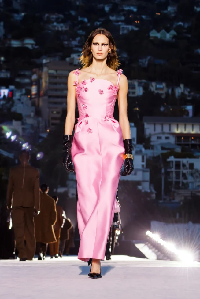 00064-versace-fall-2023-ready-to-wear-tokyo-credit-brand