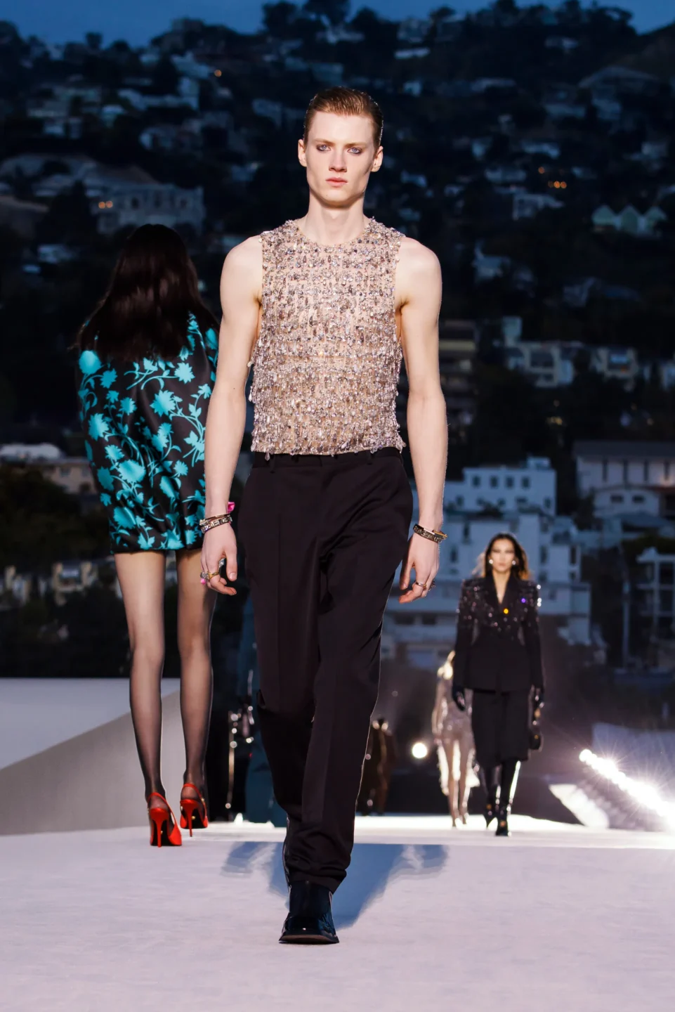 00067-versace-fall-2023-ready-to-wear-tokyo-credit-brand