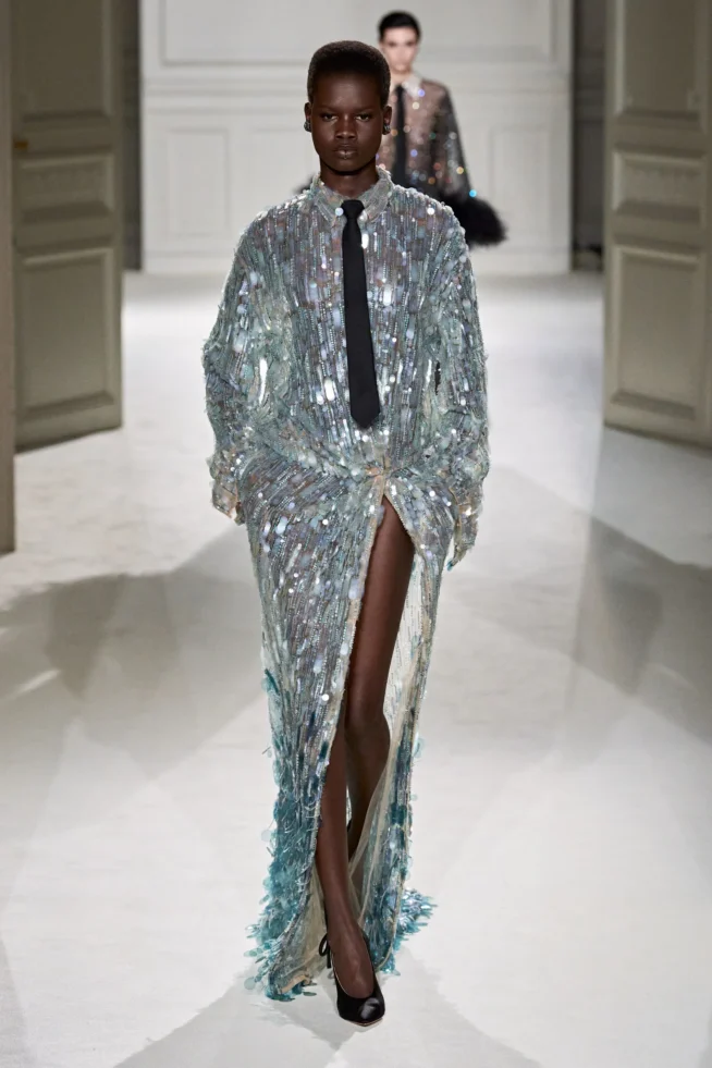 00068-valentino-fall-2023-ready-to-wear-credit-gorunway