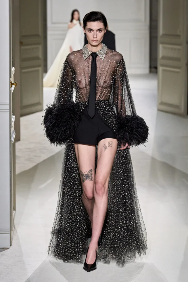 00069-valentino-fall-2023-ready-to-wear-credit-gorunway