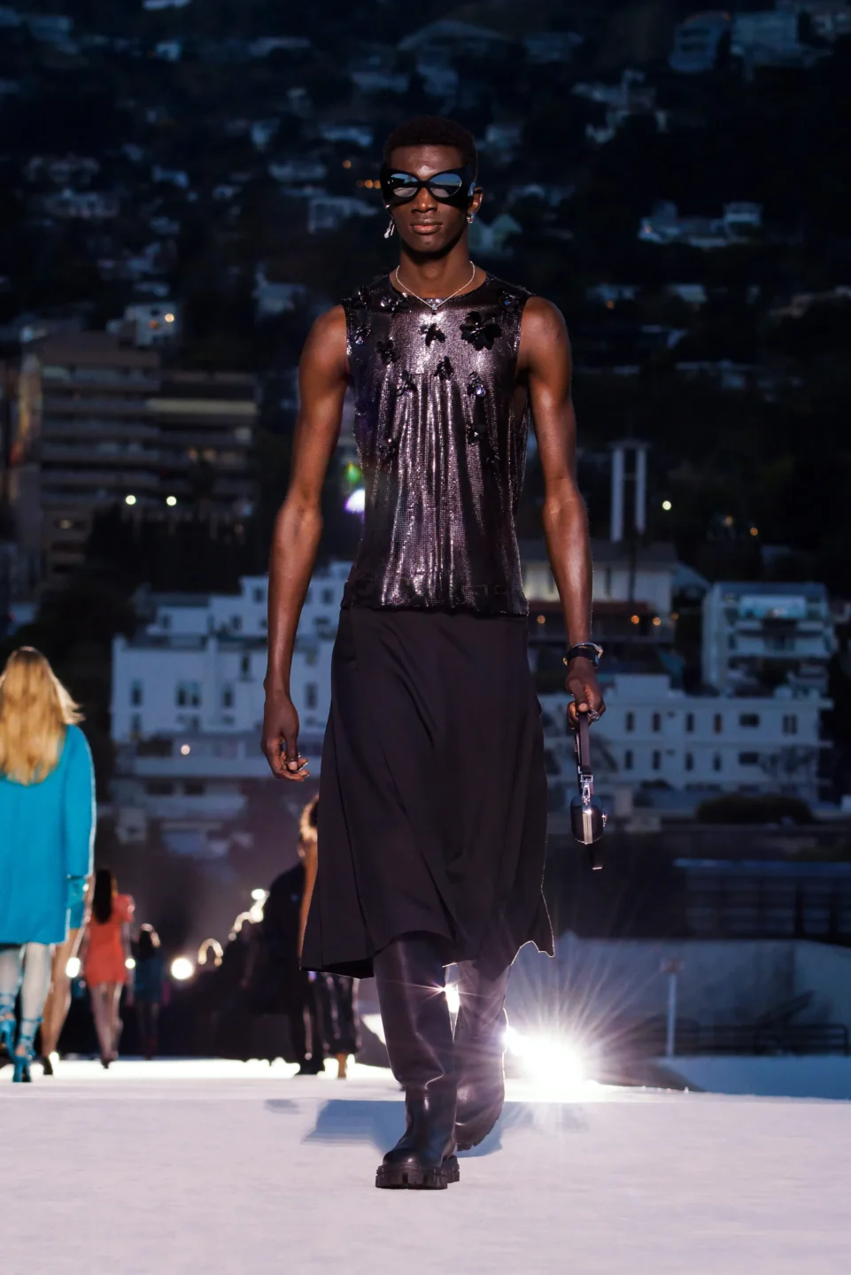 00071-versace-fall-2023-ready-to-wear-tokyo-credit-brand
