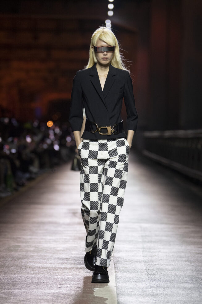 LOUIS_VUITTON_PREFALL23_0018