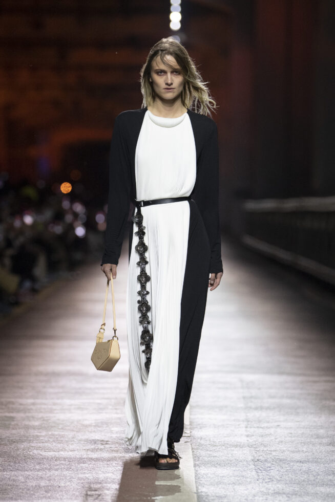LOUIS_VUITTON_PREFALL23_0037