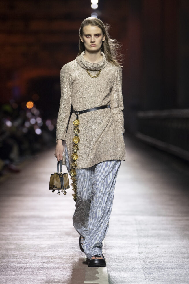 LOUIS_VUITTON_PREFALL23_0043