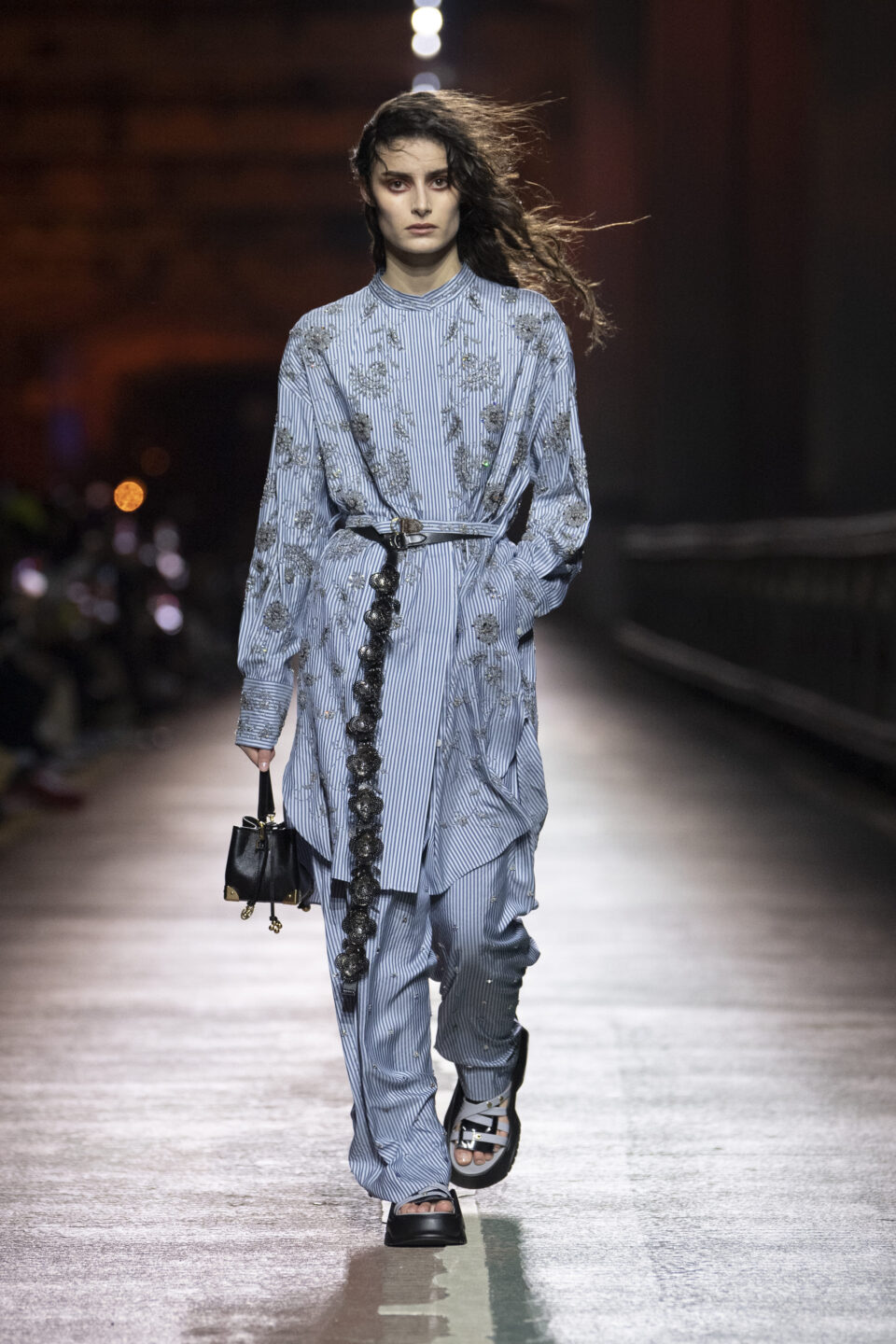 LOUIS_VUITTON_PREFALL23_0044