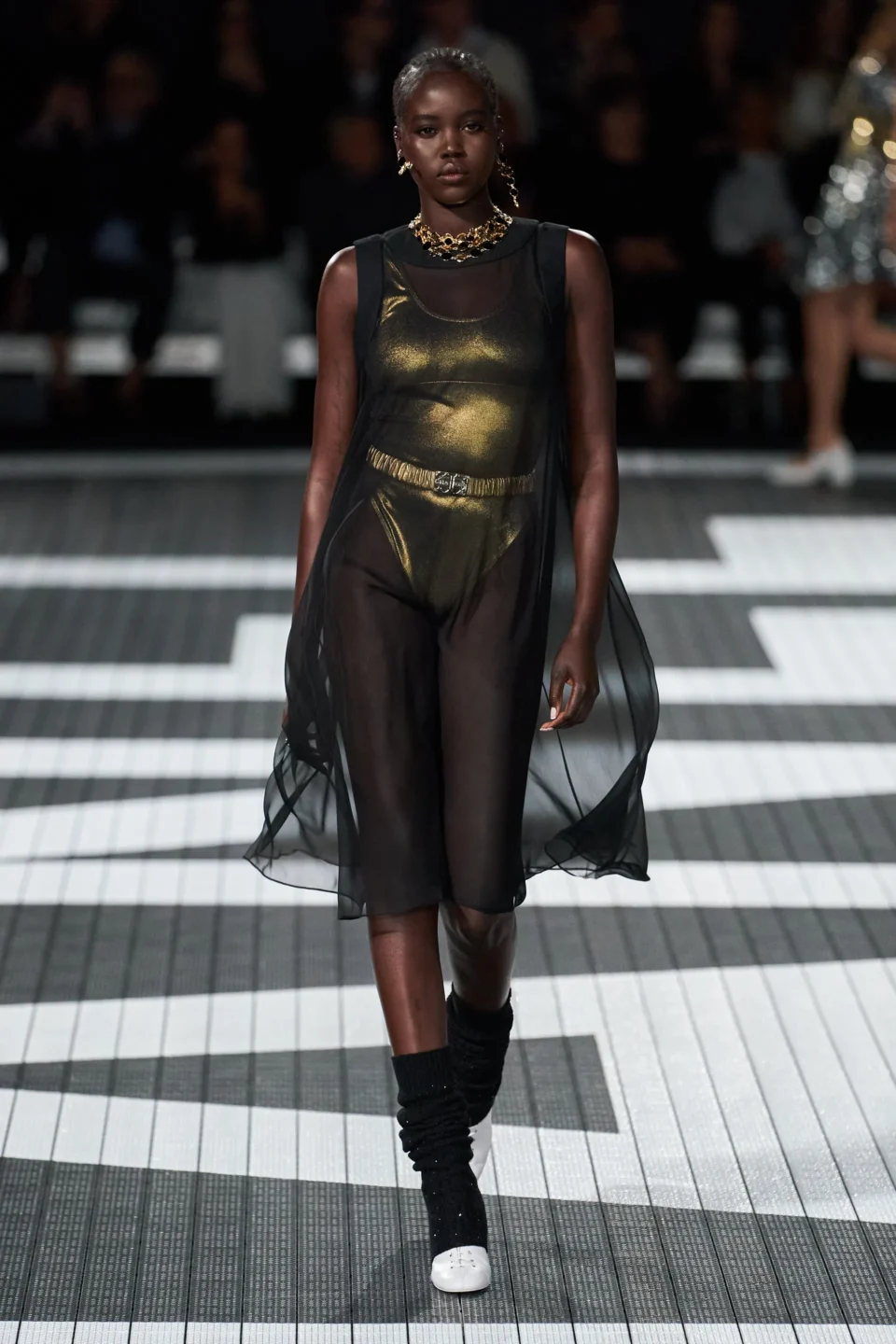 00005-chanel-resort-2024-credit-gorunway