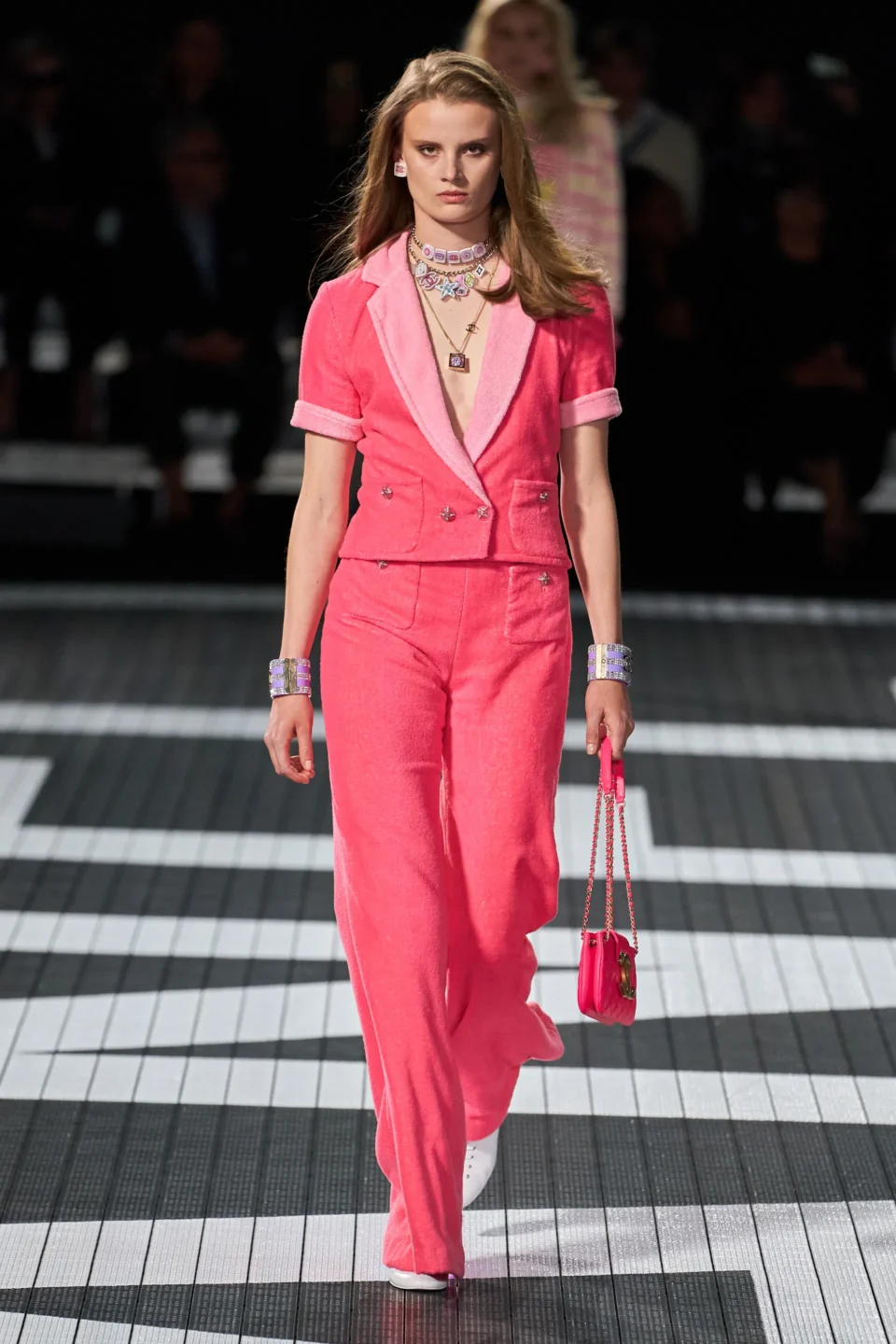 00019-chanel-resort-2024-credit-gorunway