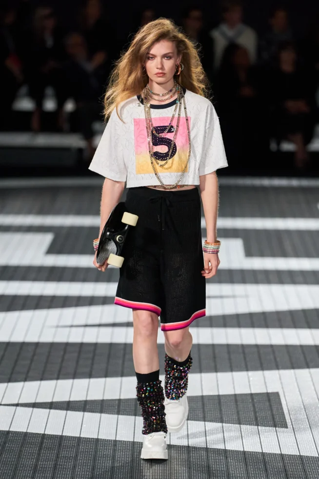 00027-chanel-resort-2024-credit-gorunway