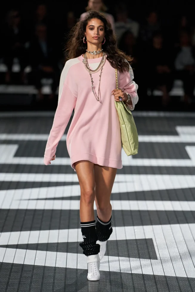 00028-chanel-resort-2024-credit-gorunway