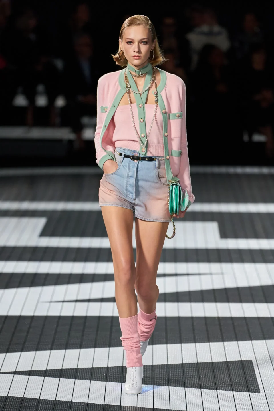 00029-chanel-resort-2024-credit-gorunway