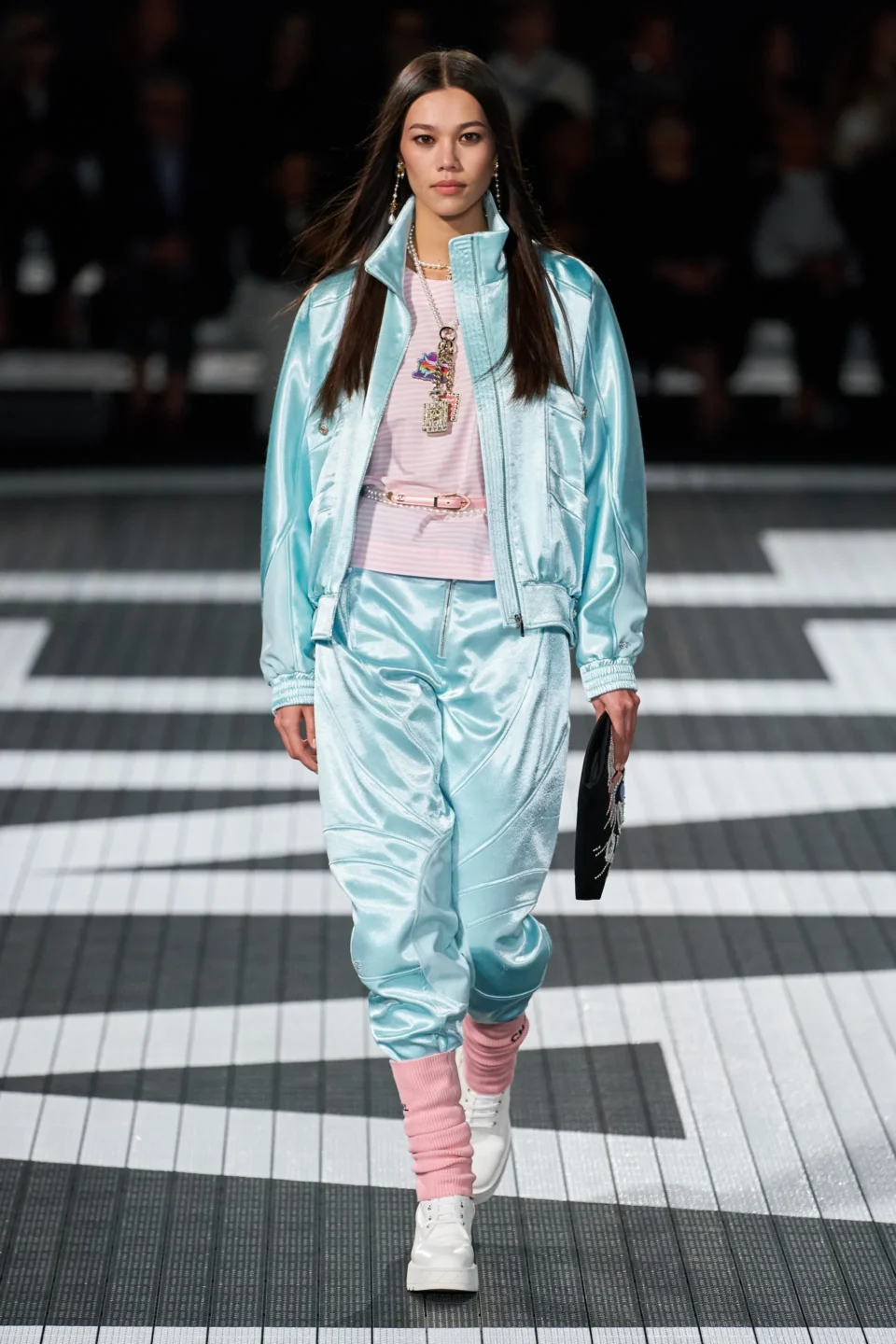 00030-chanel-resort-2024-credit-gorunway